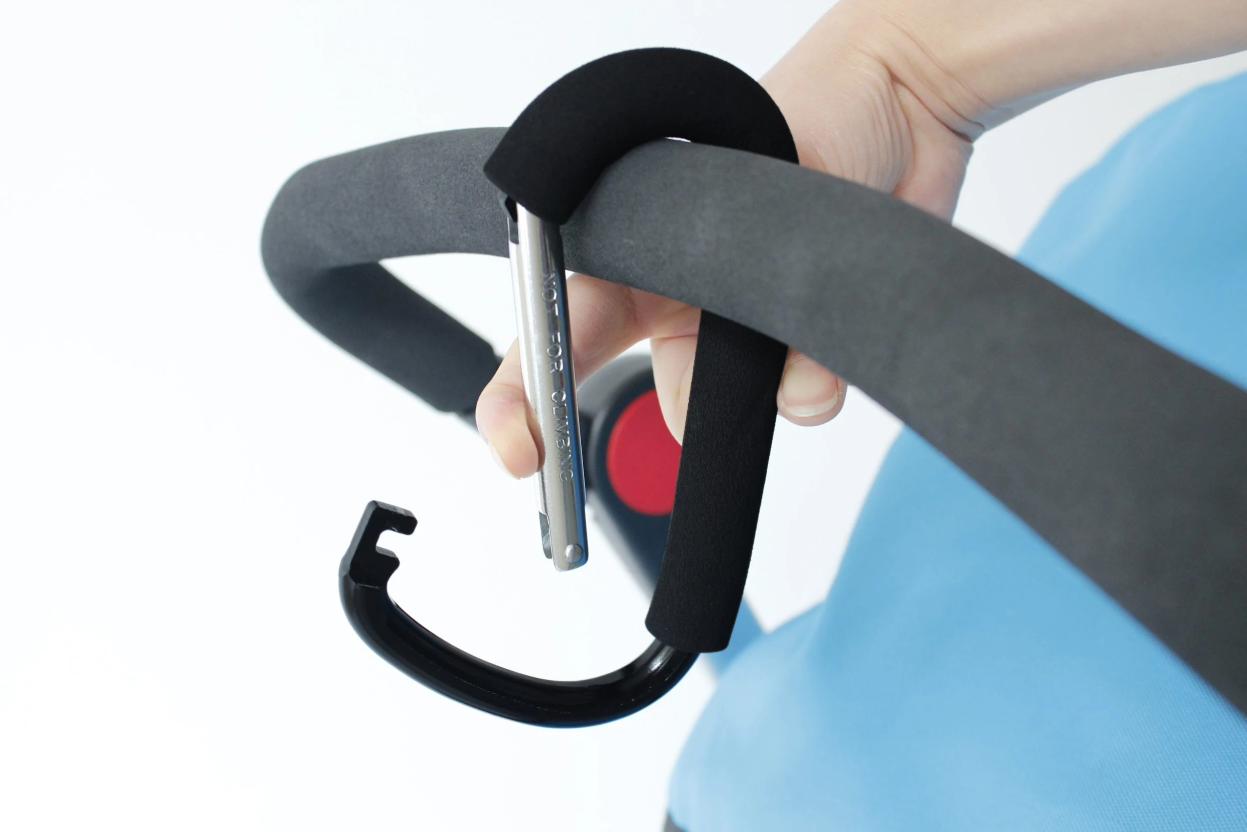 Altabebe Karabinerhaken Für Buggy Und Kinderwagen In Schwarz 4 Altabebe Karabinerhaken Für Buggy Und Kinderwagen In Schwarz – Bild 4