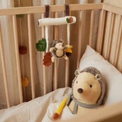 Bieco Spielwaren Kinderwagenkette Plüsch Igel - Ab Geburt In Beige -Jollein shop bieco spielwaren kinderwagenkette plusch igel ab geburt in beige 9