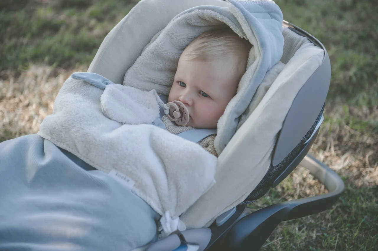 Koeka Babyschalenbezug Cybex Oddi In Weiß 5 Koeka Babyschalenbezug Cybex Oddi In Weiß – Bild 5